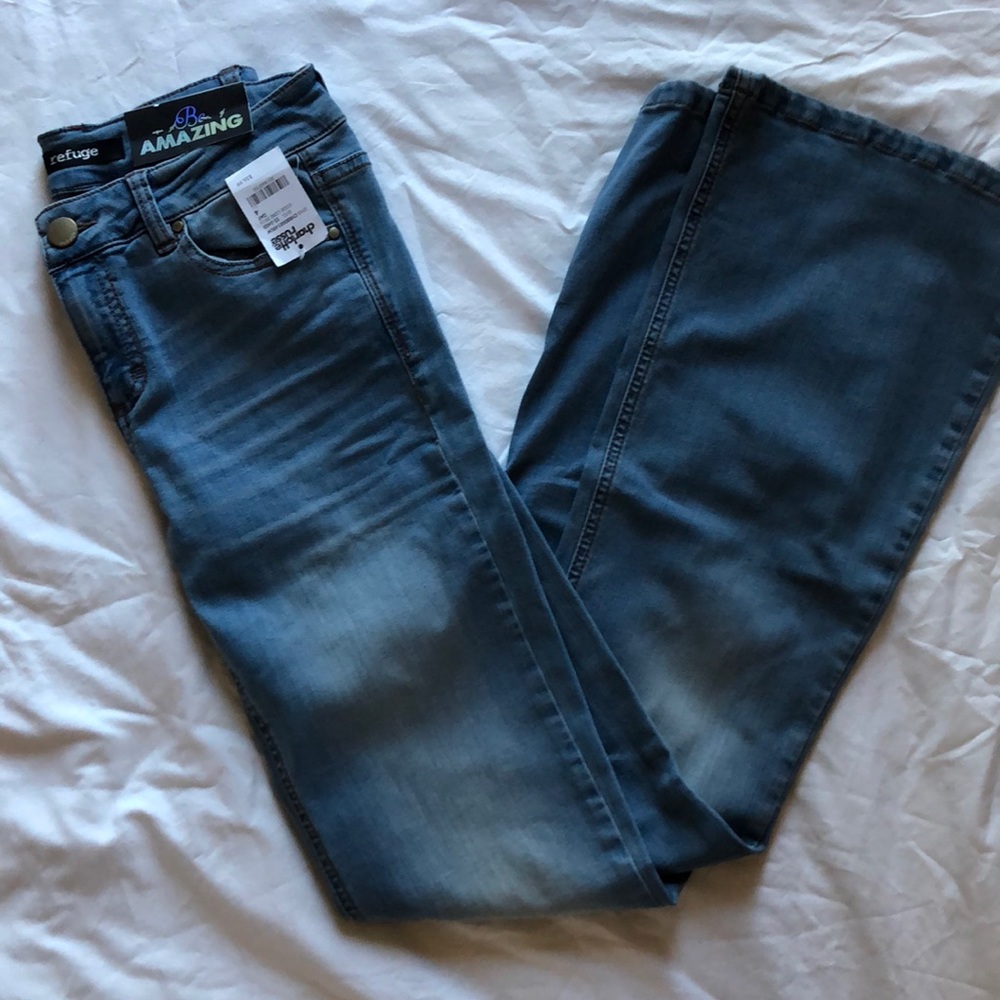 NWT Refuge Charlotte Russe jeans size 4